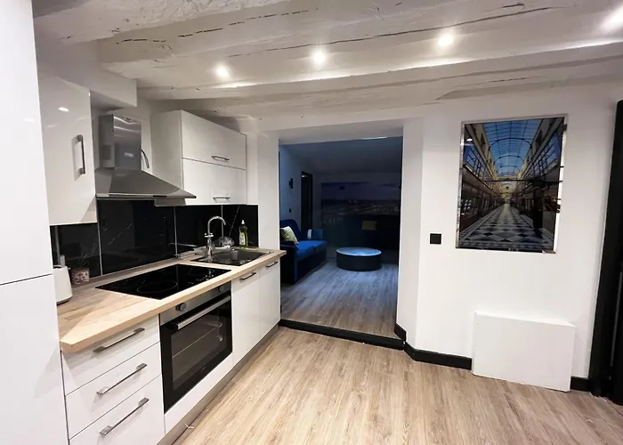 Urban Flat 175 - Loft St Denis